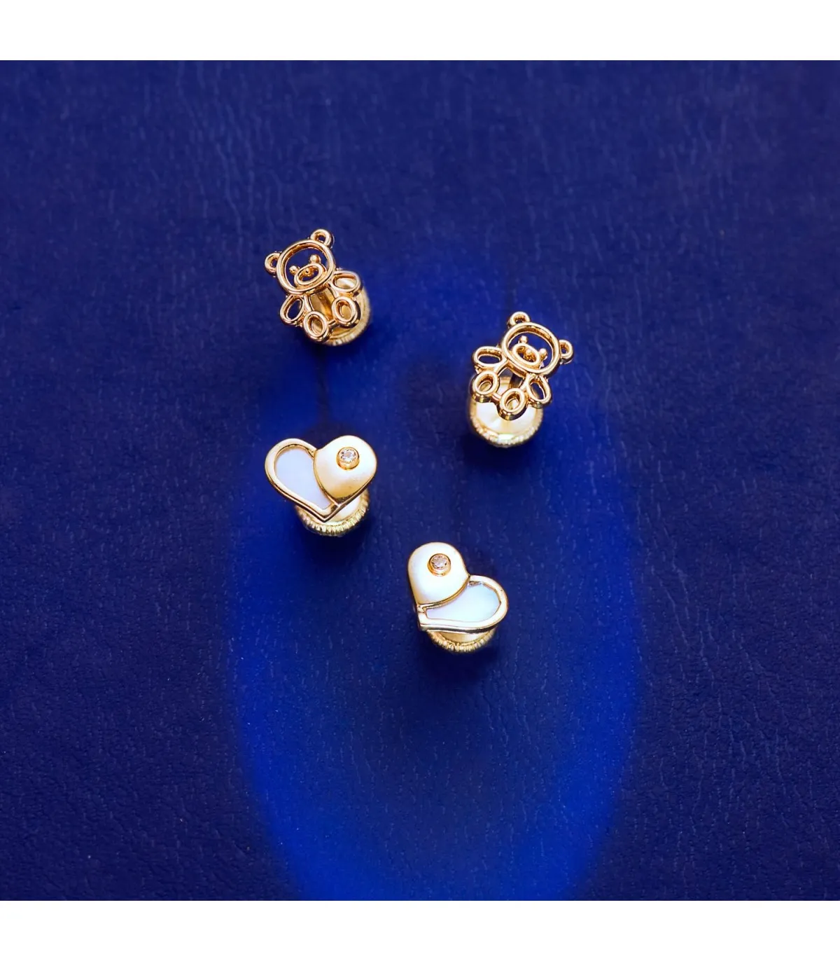 Boucles d'oreilles Coeur Nacre 7 MM Or Jaune 18 K
