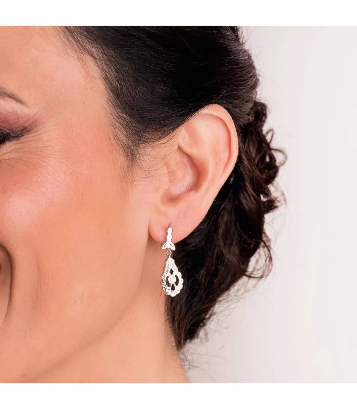 Boucles d'oreilles Fleur de Grenade Or blanc 18k Diamantées