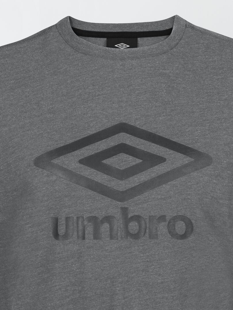 CAMISETA CON LOGO 'UMBRO'  GRIS