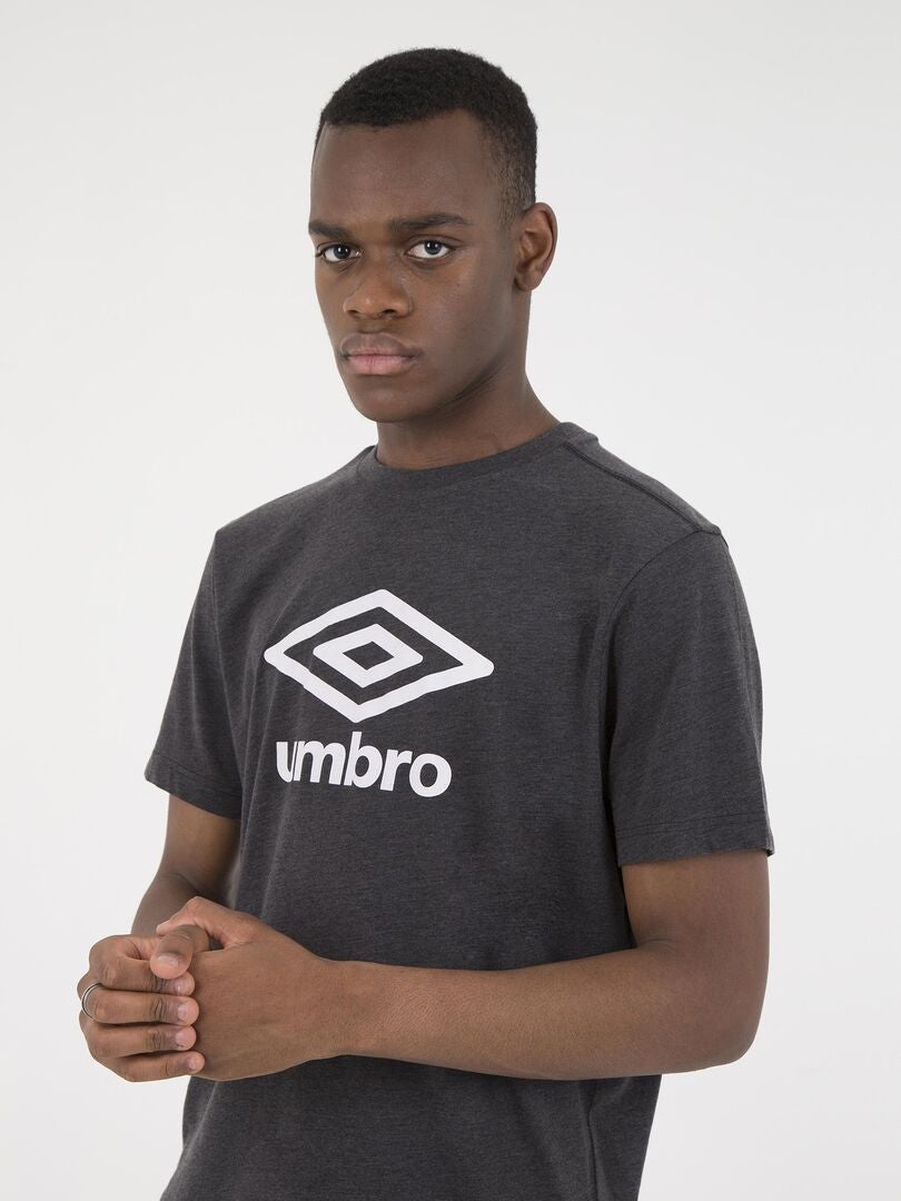 CAMISETA CON LOGO 'UMBRO'  NEGRO