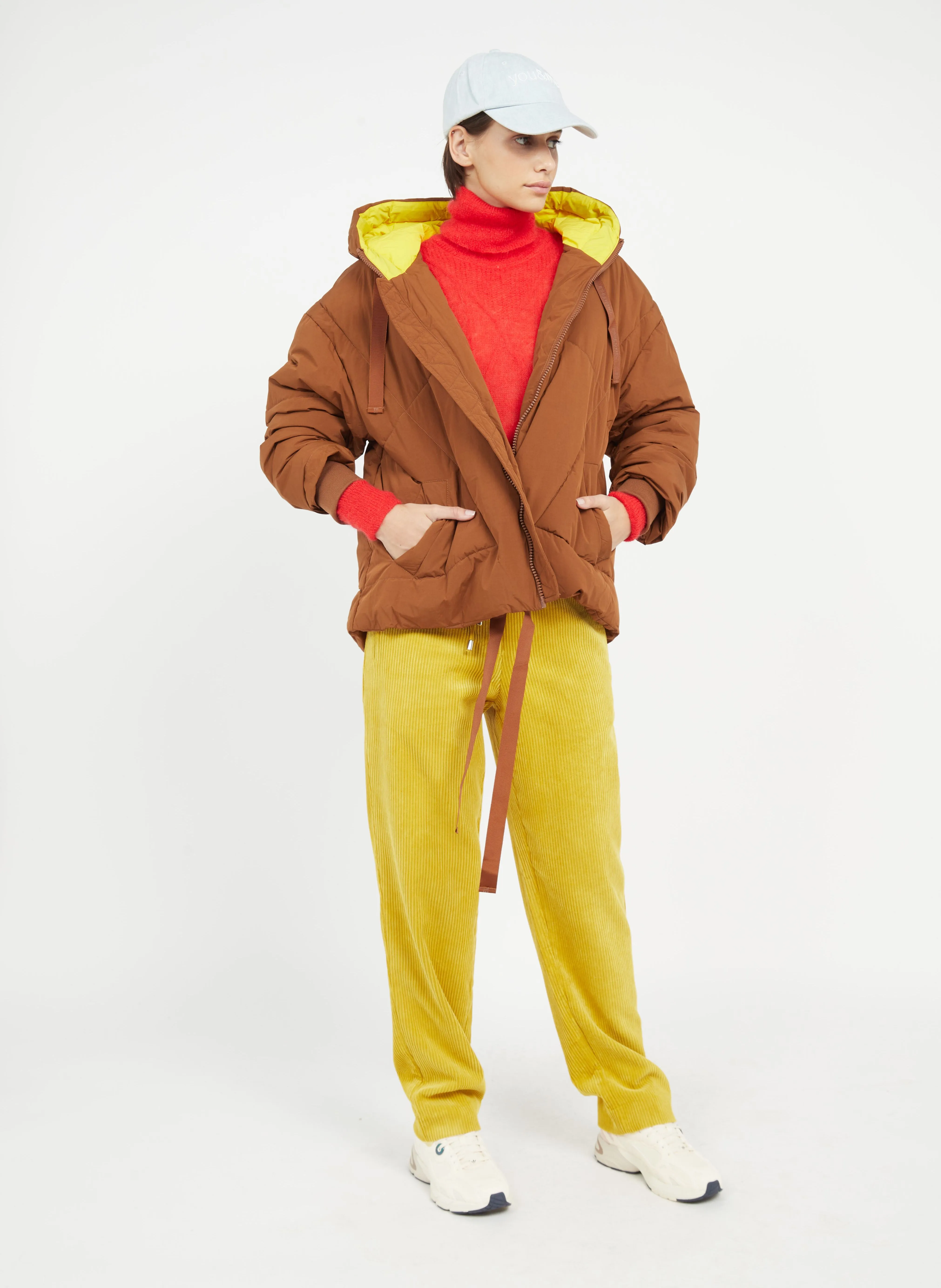 CHARLY  PANTALóN DE PANA DE TALLE MEDIO ALTO EN AMARILLO