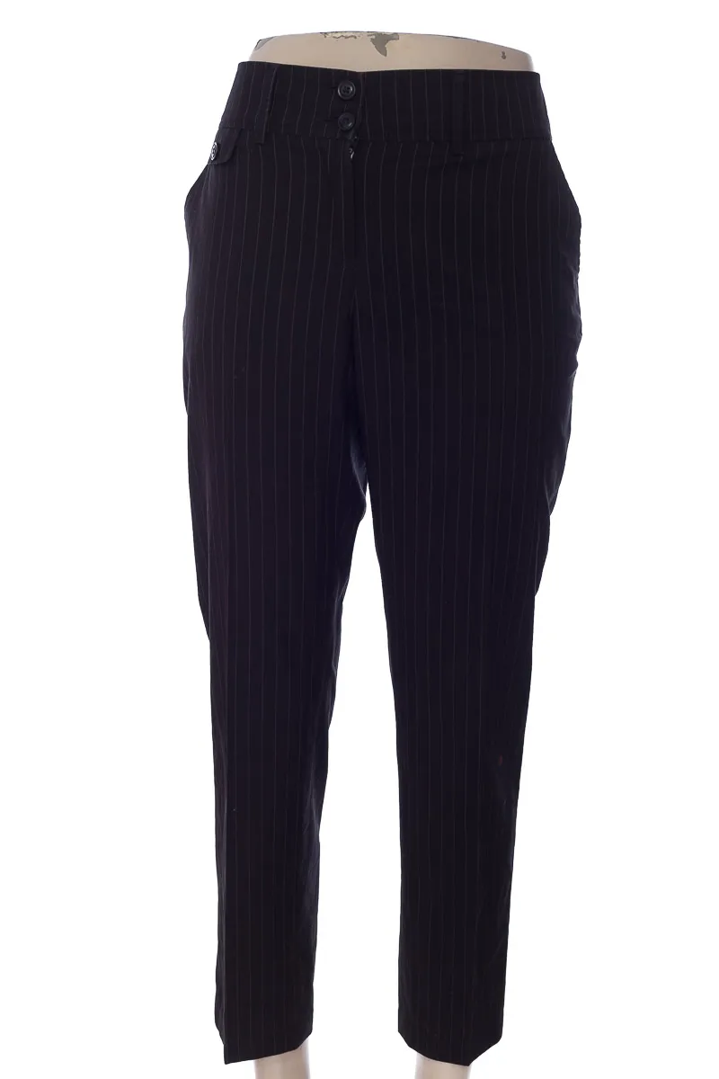 PANTALóN COLOR NEGRO  ARMI
