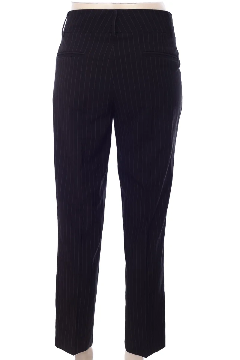 PANTALóN COLOR NEGRO  ARMI