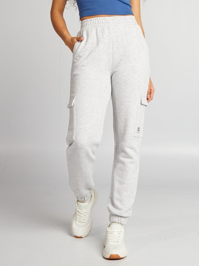 PANTALóN DE CHáNDAL  GRIS