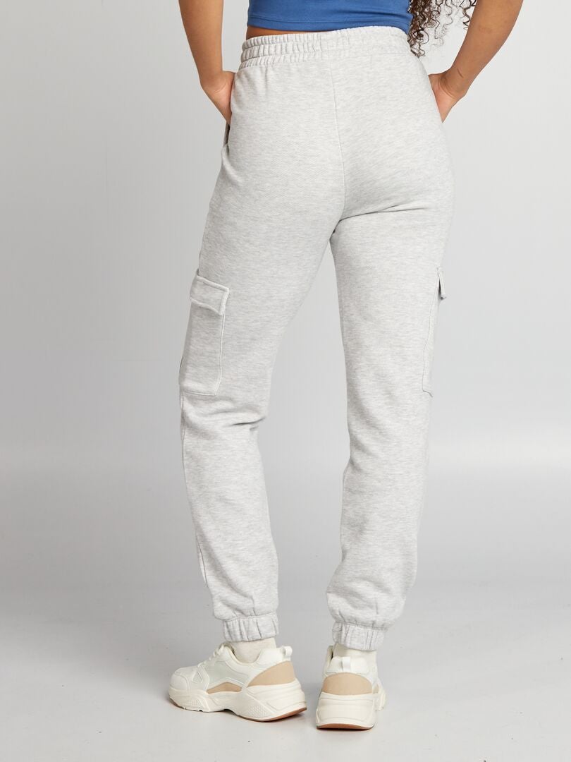 PANTALóN DE CHáNDAL  GRIS