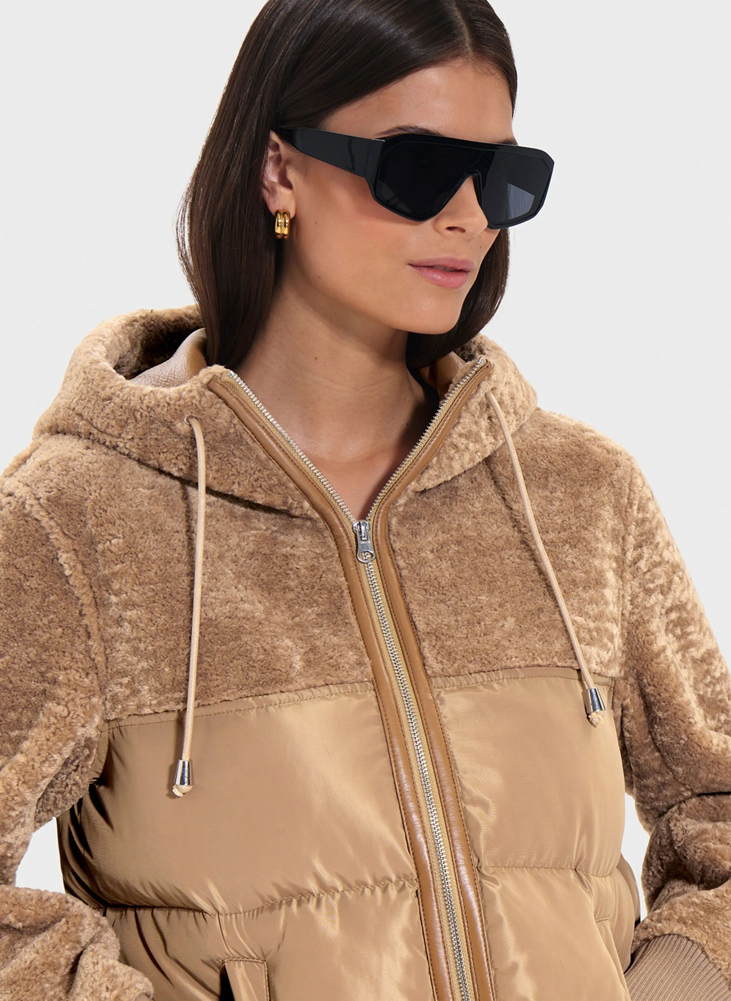ZAPA MEY  CHAQUETA CON CUELLO ALTO EN BLANCO